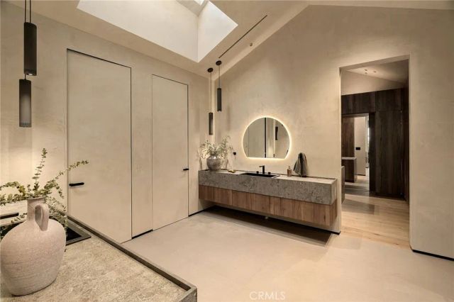 5134 Oakdale, Woodland Hills, CA 91364