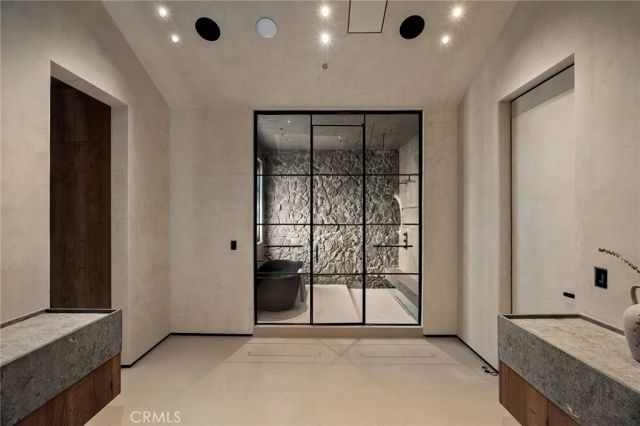 5134 Oakdale, Woodland Hills, CA 91364