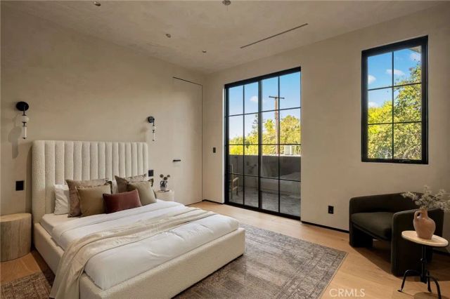 5134 Oakdale, Woodland Hills, CA 91364