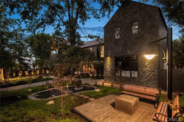 5134 Oakdale, Woodland Hills, CA 91364