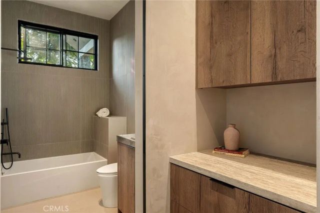 5134 Oakdale, Woodland Hills, CA 91364