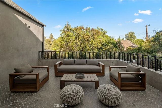 5134 Oakdale, Woodland Hills, CA 91364