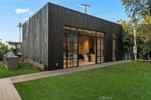 5134 Oakdale, Woodland Hills, CA 91364