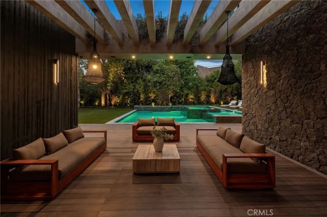 5134 Oakdale, Woodland Hills, CA 91364
