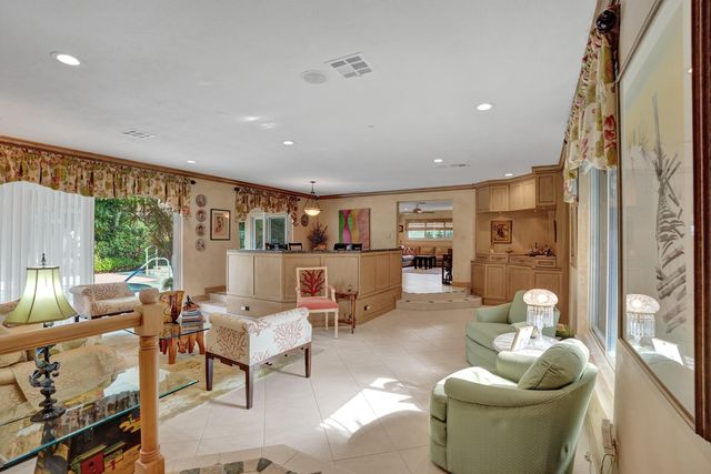 11 Tam O'shanter Lane, Fort Lauderdale, FL 33308