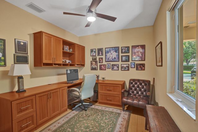 11 Tam O'shanter Lane, Fort Lauderdale, FL 33308