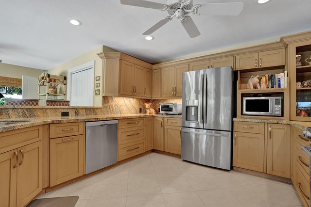 11 Tam O'shanter Lane, Fort Lauderdale, FL 33308