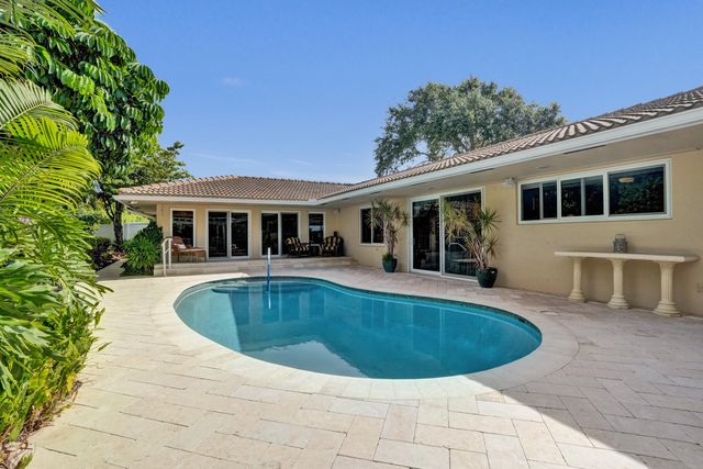11 Tam O'shanter Lane, Fort Lauderdale, FL 33308