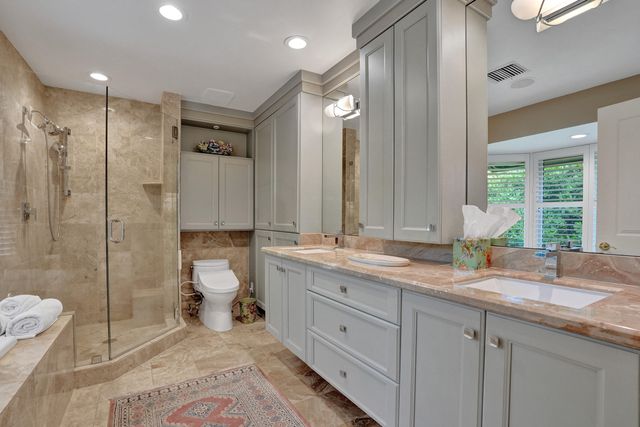 11 Tam O'shanter Lane, Fort Lauderdale, FL 33308