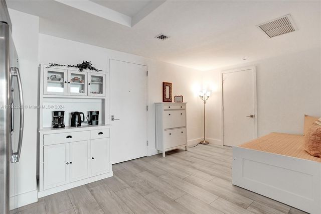 121 NE 34th St 2906, Miami, FL 33137