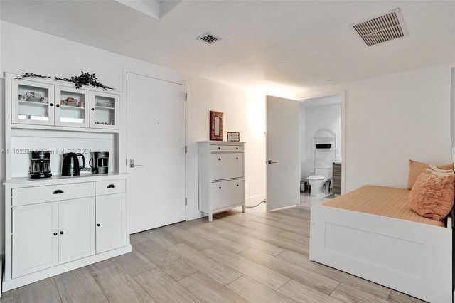 121 NE 34th St 2906, Miami, FL 33137