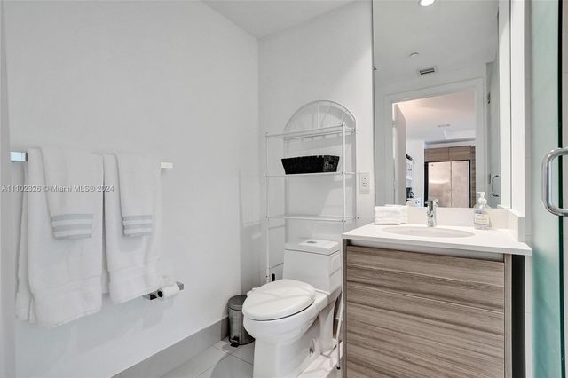 121 NE 34th St 2906, Miami, FL 33137