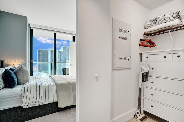 121 NE 34th St 2906, Miami, FL 33137