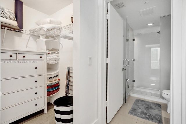 121 NE 34th St 2906, Miami, FL 33137