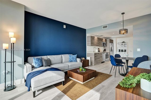 121 NE 34th St 2906, Miami, FL 33137