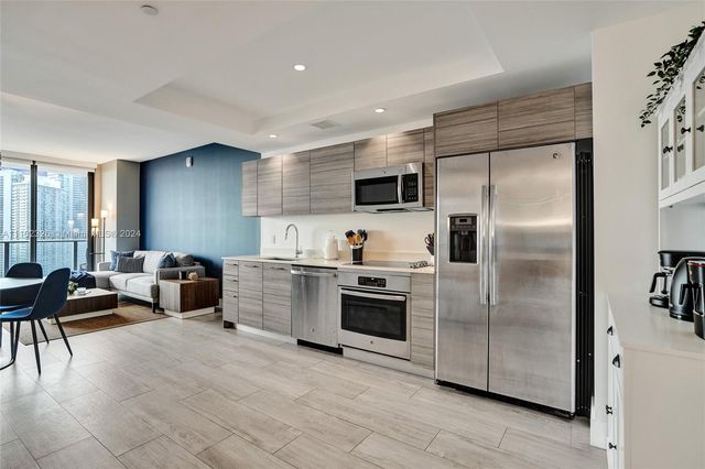 121 NE 34th St 2906, Miami, FL 33137