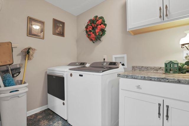 1220 Timber Wood Drive, Marysville, OH 43040