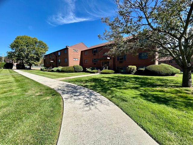 70 Charlesbank Way F, Waltham, MA 02453