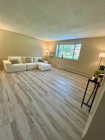 70 Charlesbank Way F, Waltham, MA 02453