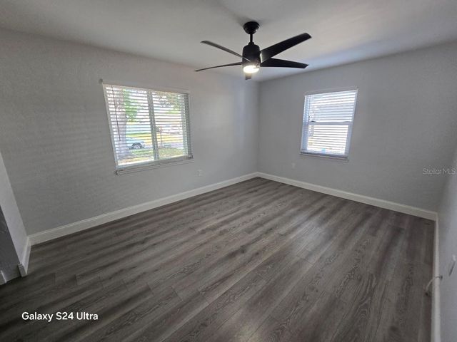 5942 52ND AVENUE N, Kenneth City, FL 33709