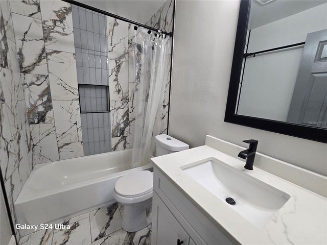 5942 52ND AVENUE N, Kenneth City, FL 33709