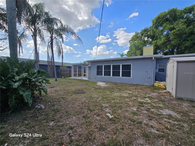 5942 52ND AVENUE N, Kenneth City, FL 33709