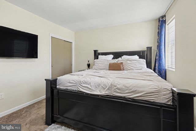 348 E BROAD ST, Burlington, NJ 08016