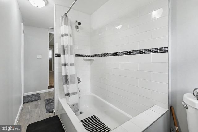 348 E BROAD ST, Burlington, NJ 08016