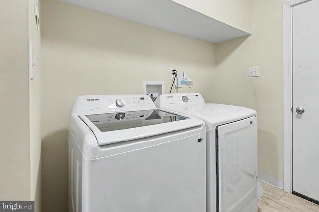 348 E BROAD ST, Burlington, NJ 08016