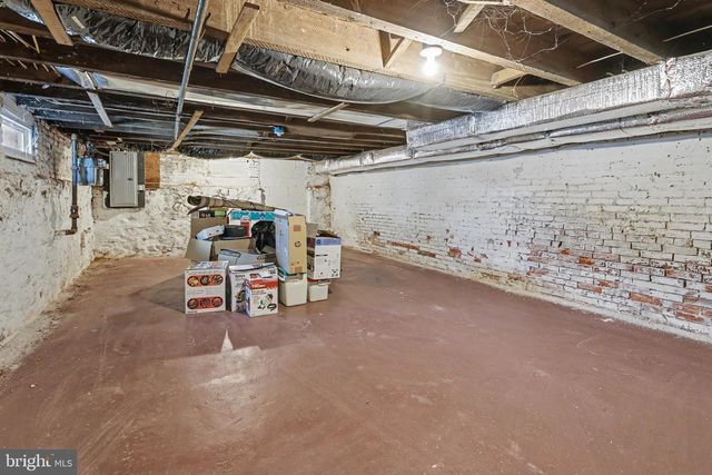 348 E BROAD ST, Burlington, NJ 08016