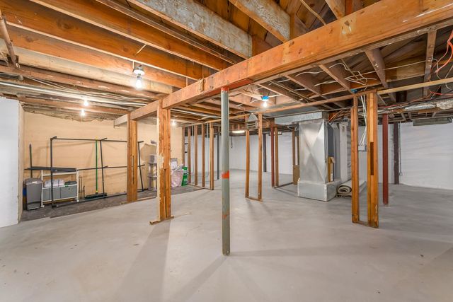 3219 E Skinner, Wichita, KS 67218