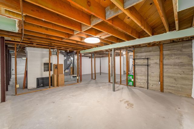 3219 E Skinner, Wichita, KS 67218