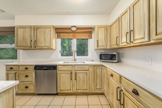 3219 E Skinner, Wichita, KS 67218