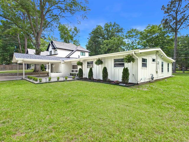 2615 Flakewood Road, Little Rock, AR 72207