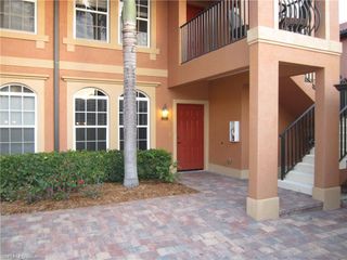 10033 Heather LN 5-502, Naples, FL 34119