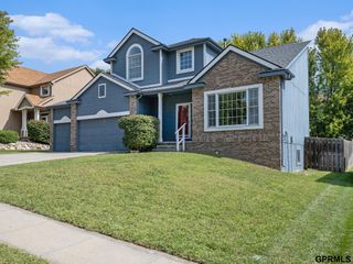 9605 S 27 Street, Bellevue, NE 68147
