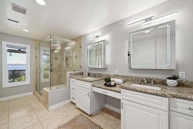 1118 Orangewood Drive, Escondido, CA 92025