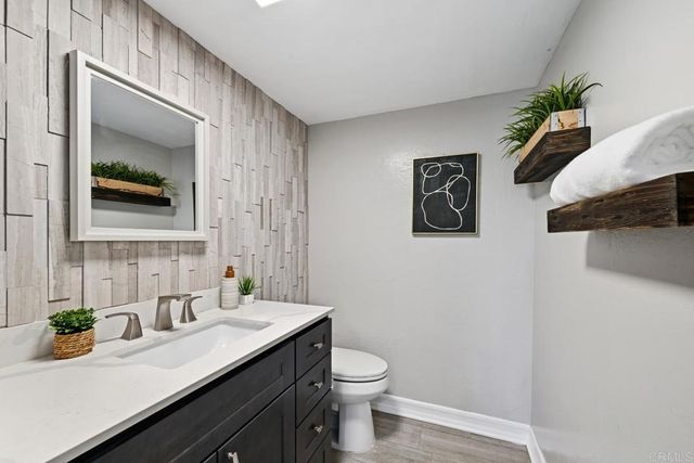 1118 Orangewood Drive, Escondido, CA 92025