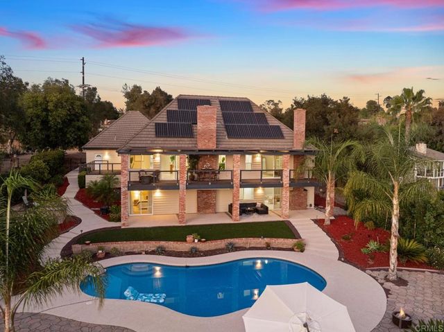 1118 Orangewood Drive, Escondido, CA 92025