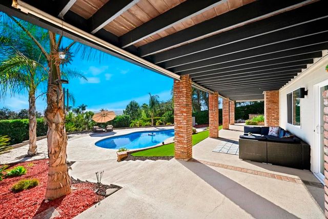 1118 Orangewood Drive, Escondido, CA 92025