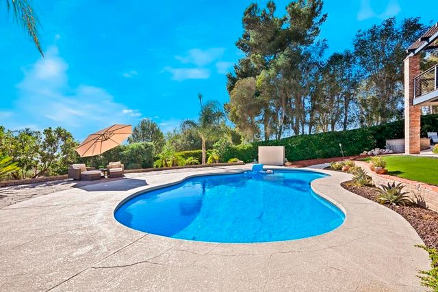 1118 Orangewood Drive, Escondido, CA 92025