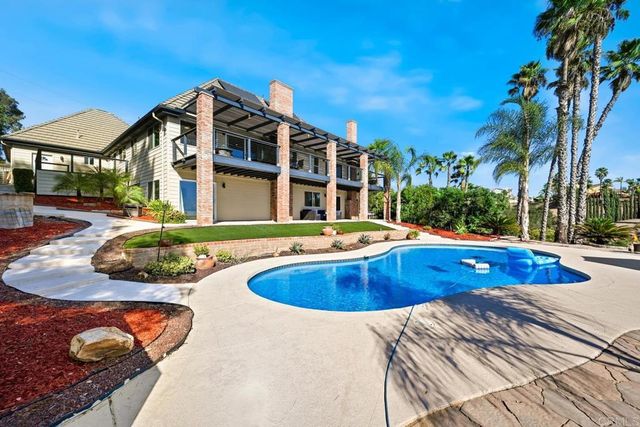 1118 Orangewood Drive, Escondido, CA 92025
