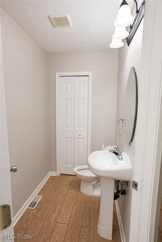 6387 Forest Park Drive, North Ridgeville, OH 44039