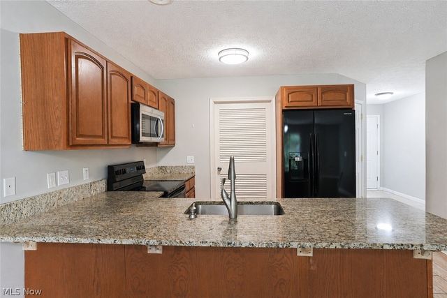 6387 Forest Park Drive, North Ridgeville, OH 44039