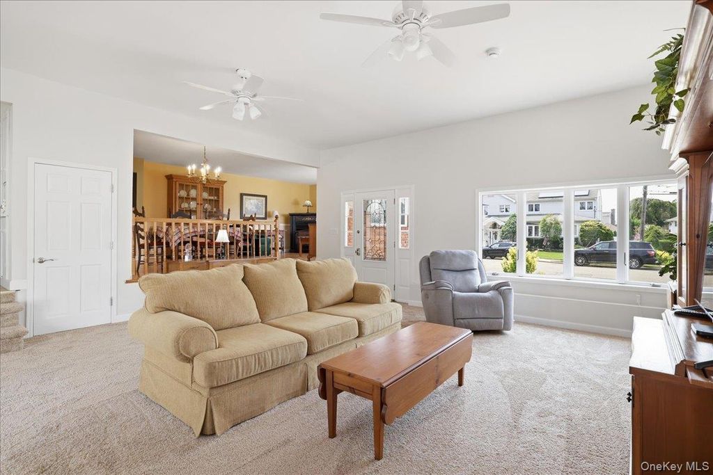2 6th Avenue, Farmingdale, NY 11735 — photo 5