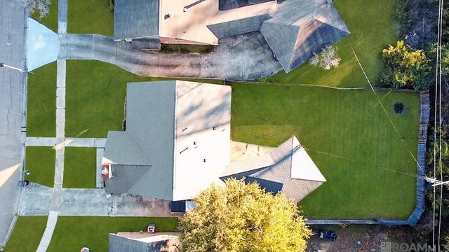 3822 Country View Dr, Baton Rouge, LA 70816