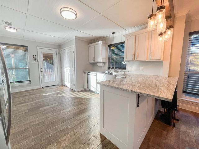 3822 Country View Dr, Baton Rouge, LA 70816