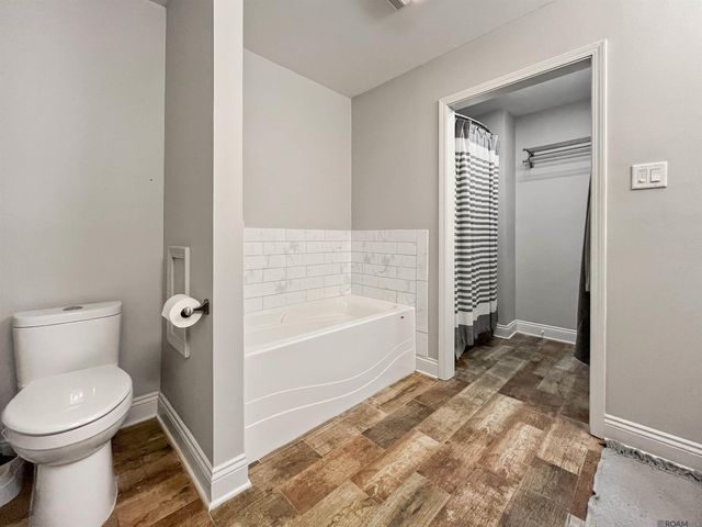 3822 Country View Dr, Baton Rouge, LA 70816