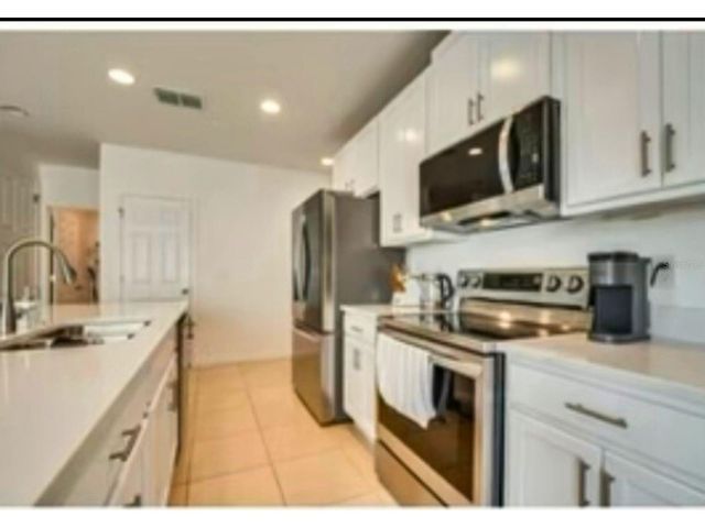 6952 CHURCH LAKE STREET, Groveland, FL 34736