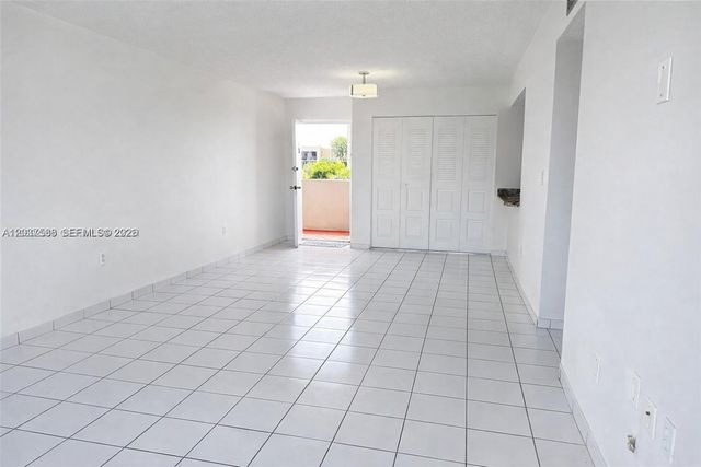 802 NW 87th Ave 315, Miami, FL 33172